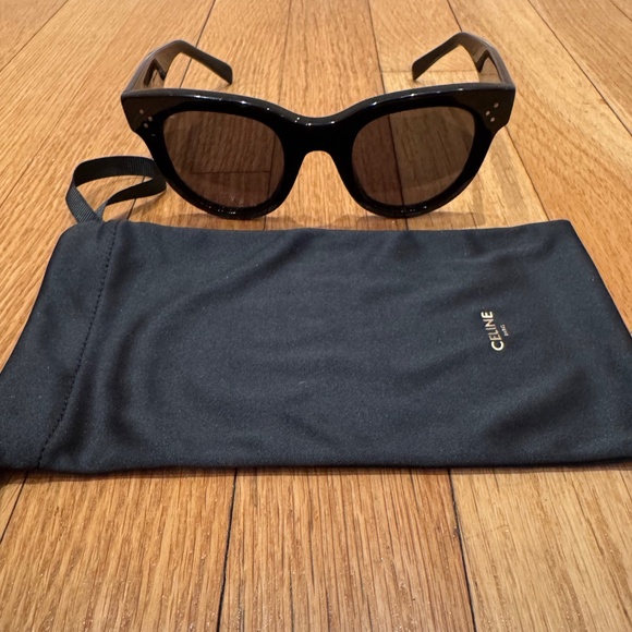 CELINE - Round Cat-eye Black Sunglasses - Picture 2 of 9